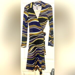 DIANE VON FURSTENBERG WOMEN’S JEANNE TWO NEW VINTAGE SILK WRAP DRESS SZ 4 NWOT